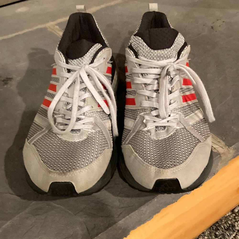 Adidas men’s sneakers, size 10.5, gray and red.